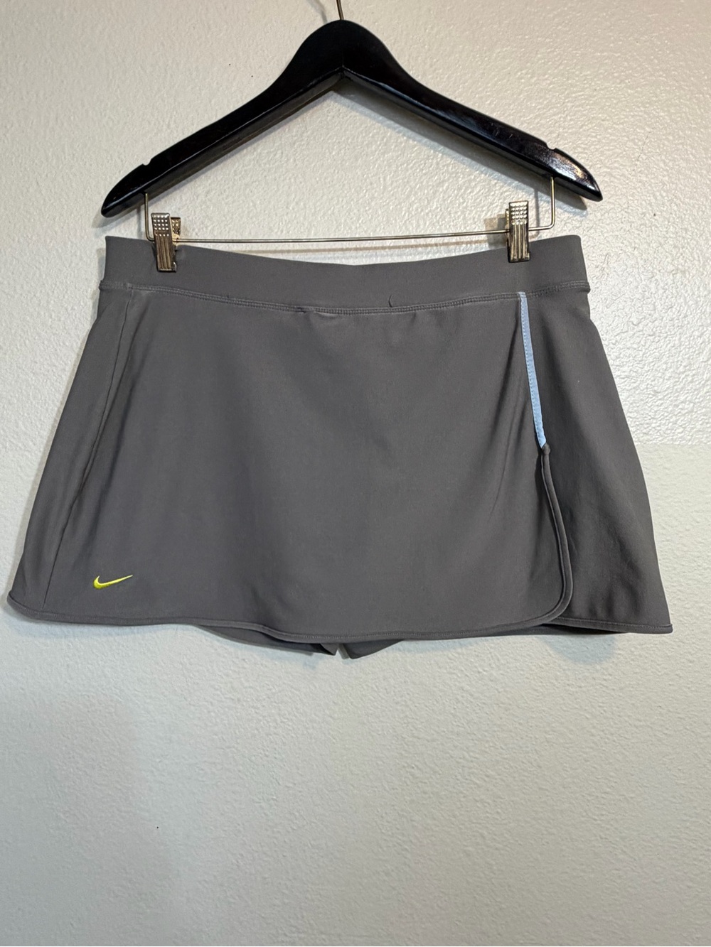 Nike Athletic Skort with Subtle Neon Accent